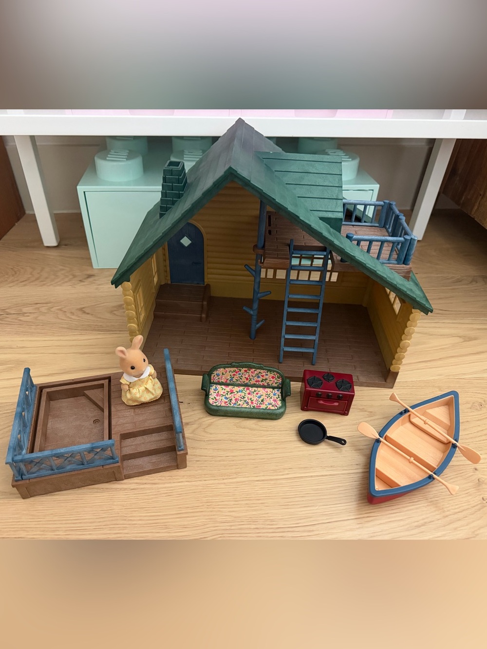 Calico Critters Retired Log Cabin Gift Set